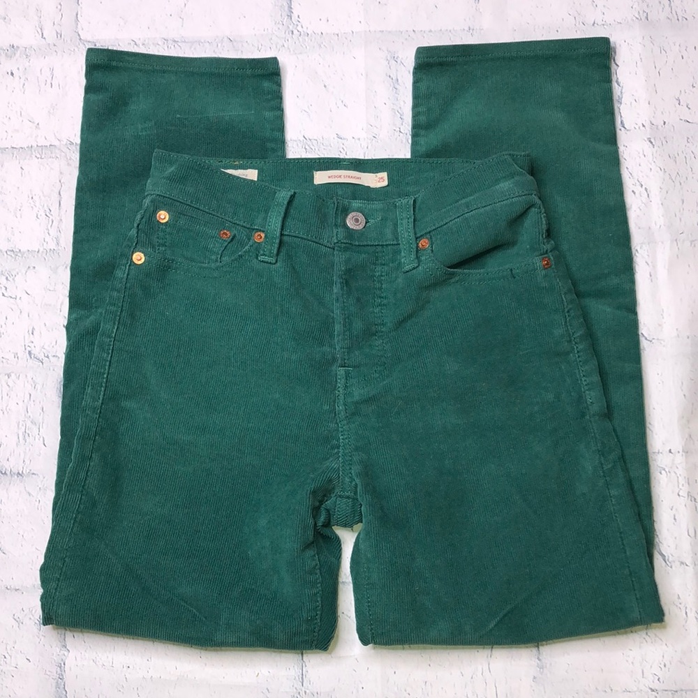 Levi’s Wedgie Straight Corduroy Pants
